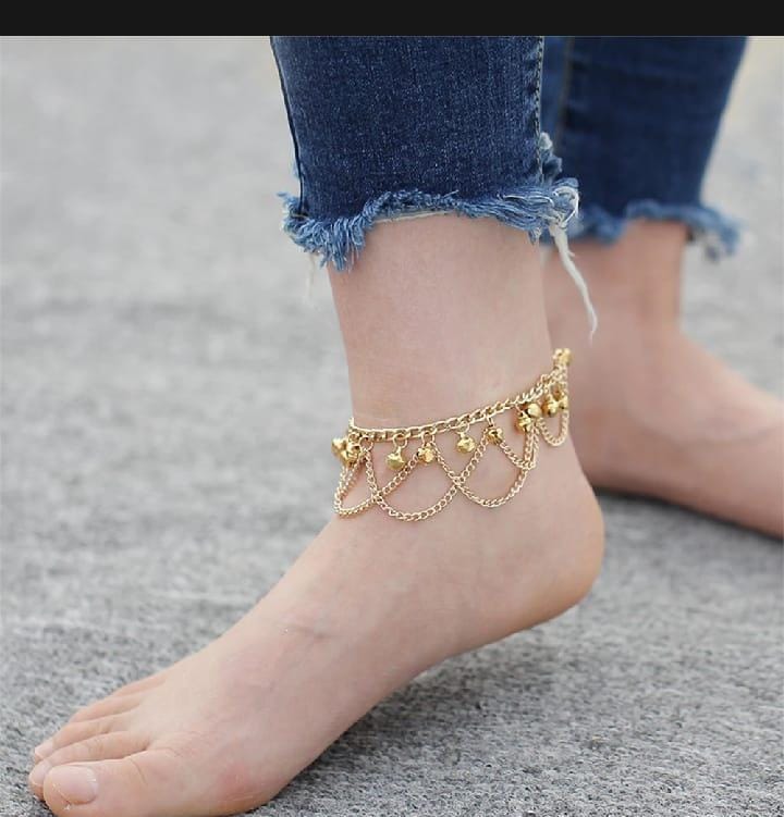 Beautiful Anklet In Golden